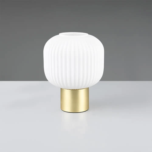 Trendige Tischlampe Diva Gold mit weißem Glas Trio 4017807614534