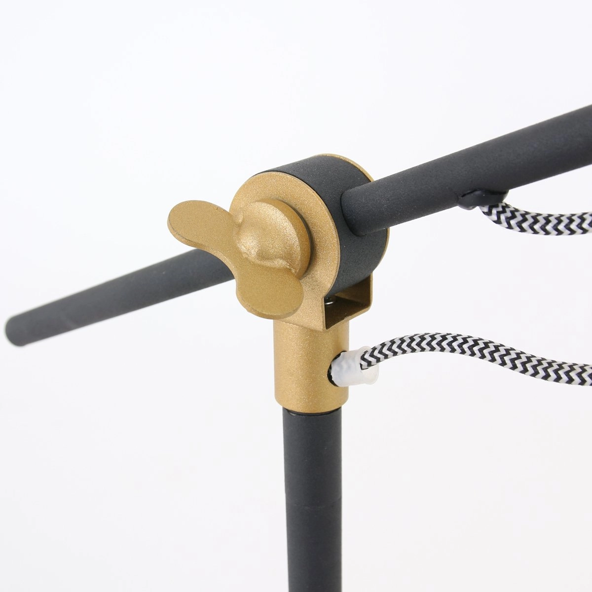 Tischlampe Mexlite Vor dem Tisch Steinhauer 8712746114737
