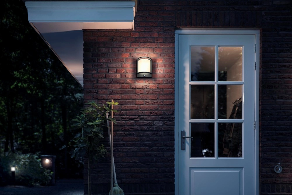 LED-Außenleuchte Samondra mit Bewegungssensor Philips 8718696165942
