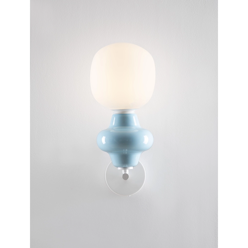 Wandleuchte Clio Blaue Keramik mit weißem Glas Lyora 5212017461360