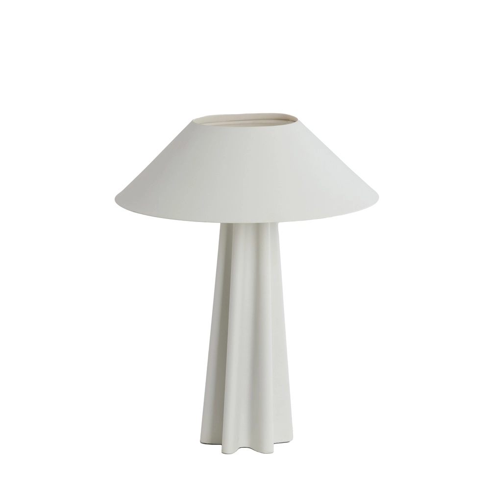 Weiße Tischlampe Cukai mit Metallkappe