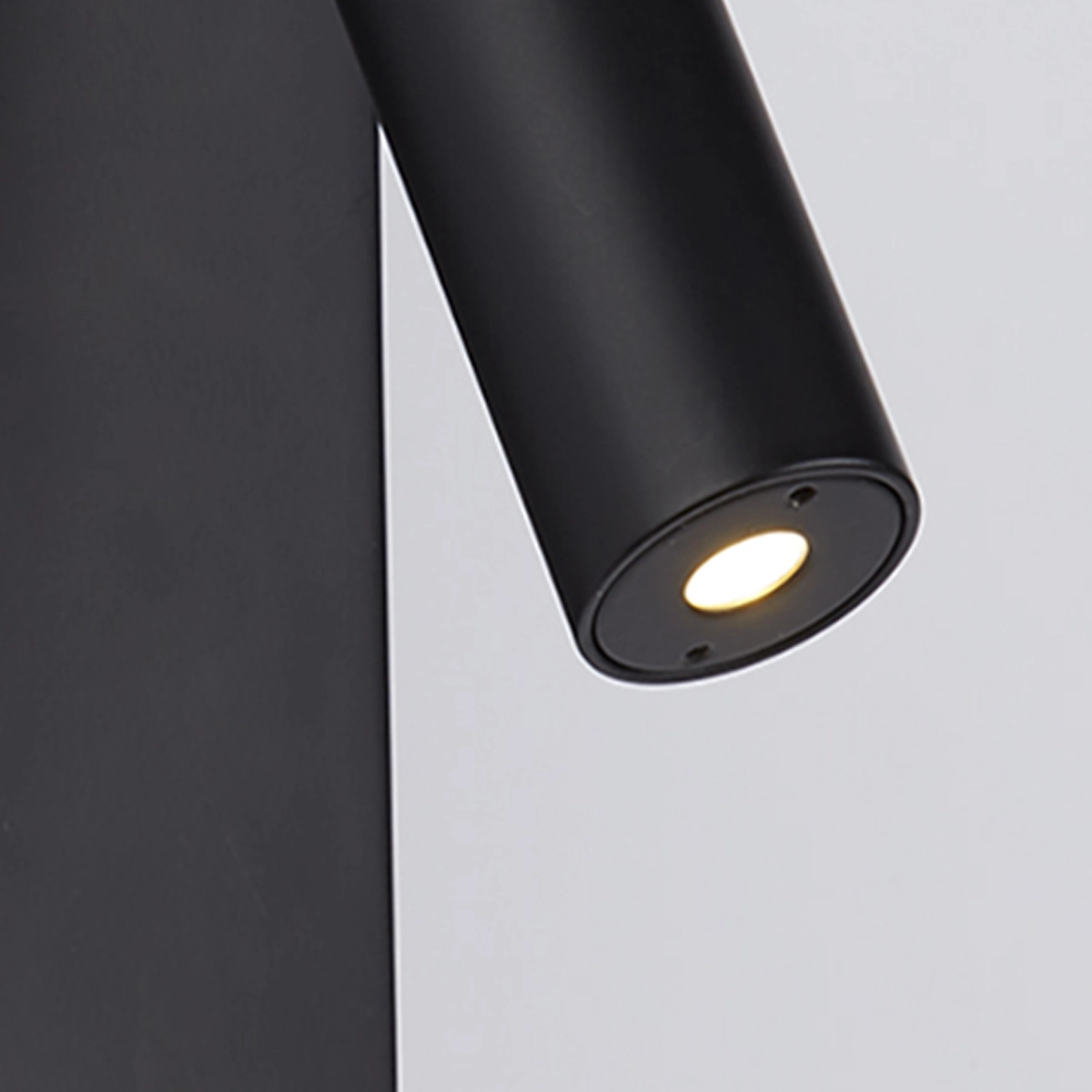 Nachttischlampe Victoria Schwarz mit Schalter Lyora 5053423308708