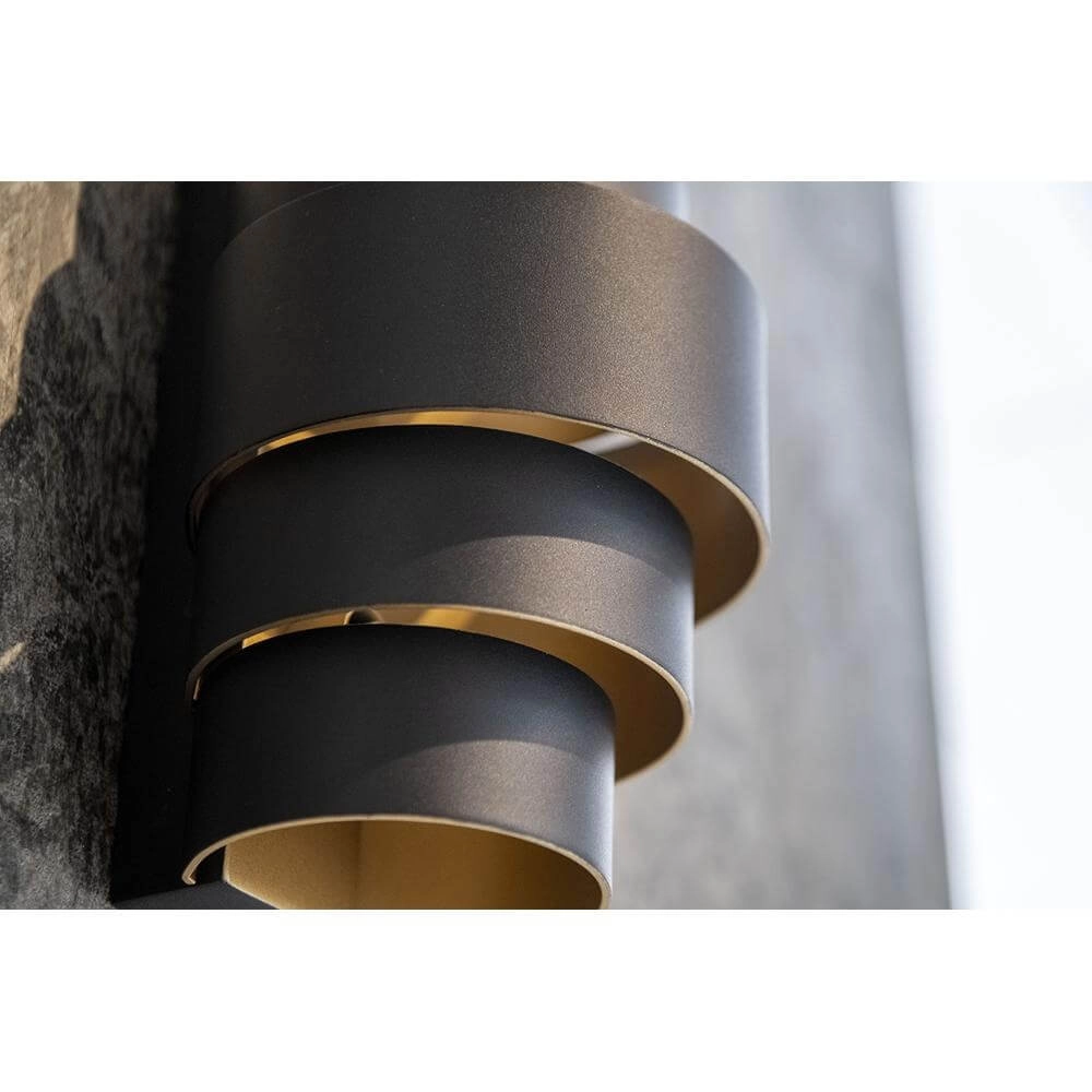 Design-Wandleuchte Rolls Schwarz mit goldener Innenseite Artdelight 8720701101487