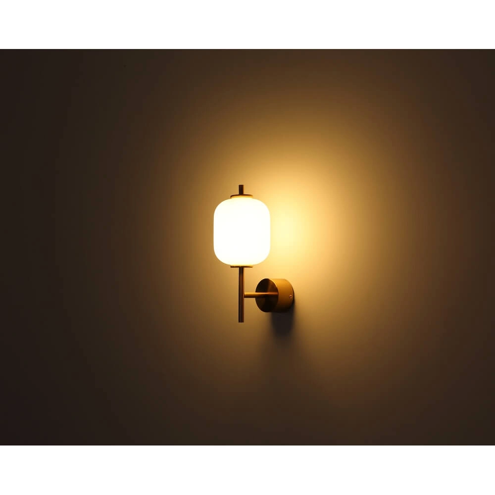 Goldene Wandleuchte Ewald Weißes Glas Globo 9007371455584