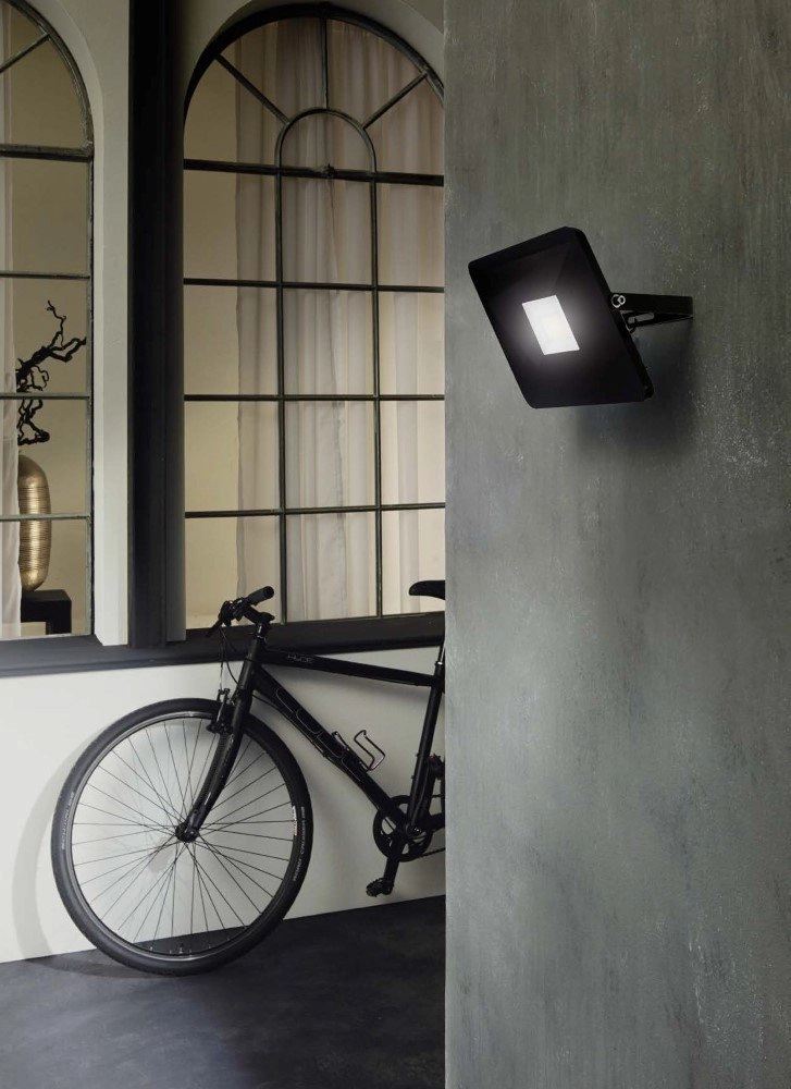 LED-Außenleuchte Faedo 3 50W schwarz Eglo 9002759974589
