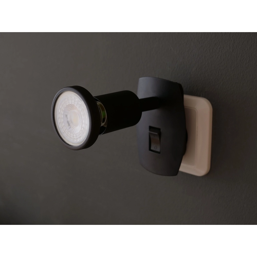 Steckdosen-Wandlampe Parrini Switch – Schwarz Eglo 9002759316440