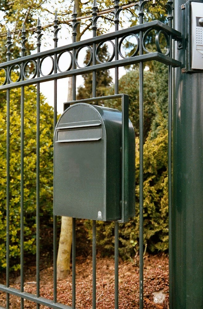 Briefkasten Classic B 6064 Schwarz Grün Bobi 6417237006301