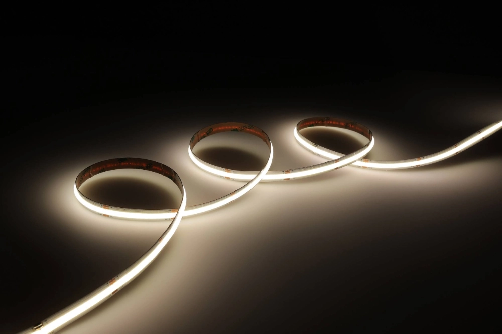 Warmweißer LED-Streifen Cob Stripe 2 Meter Eglo 9008606244751