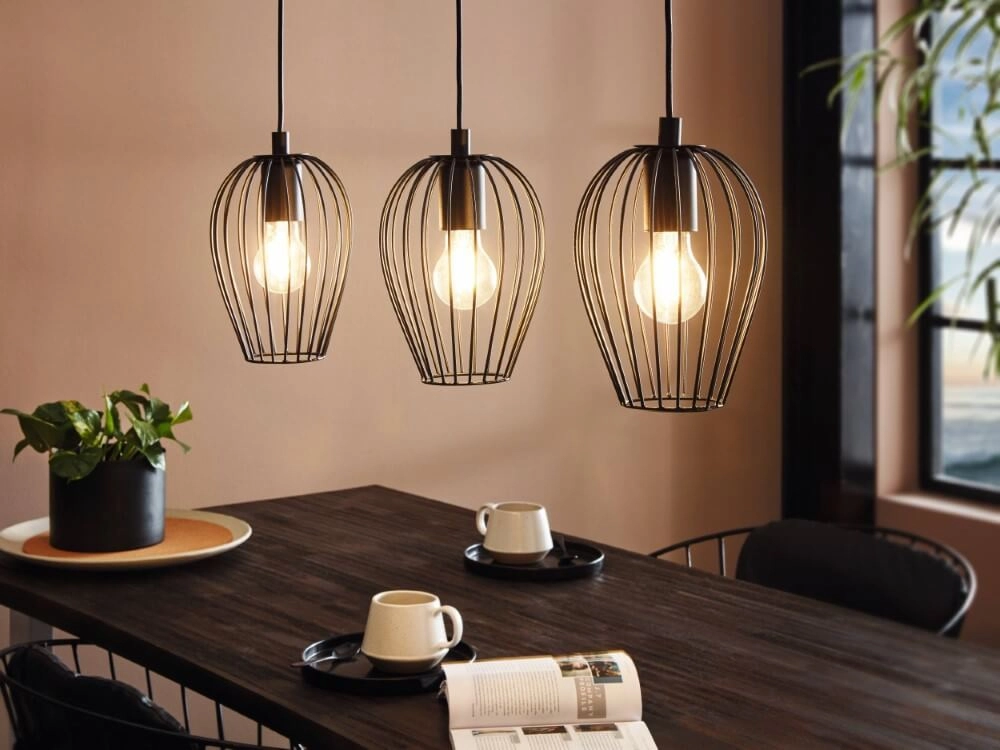 Pendelleuchte Newtown Beam 3 Leichter 70 cm schwarz Eglo 9002759494780