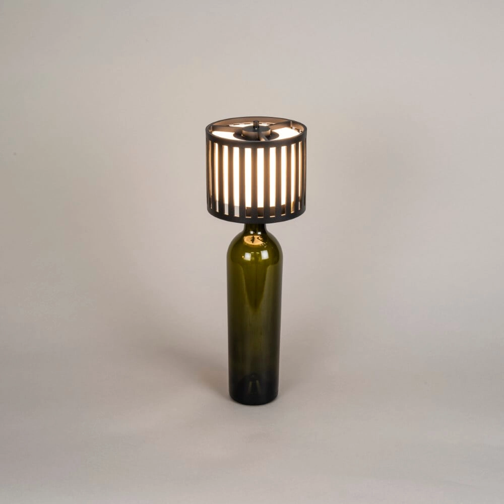 Einzigartige Tischlampe Bottle schwarz wiederaufladbar