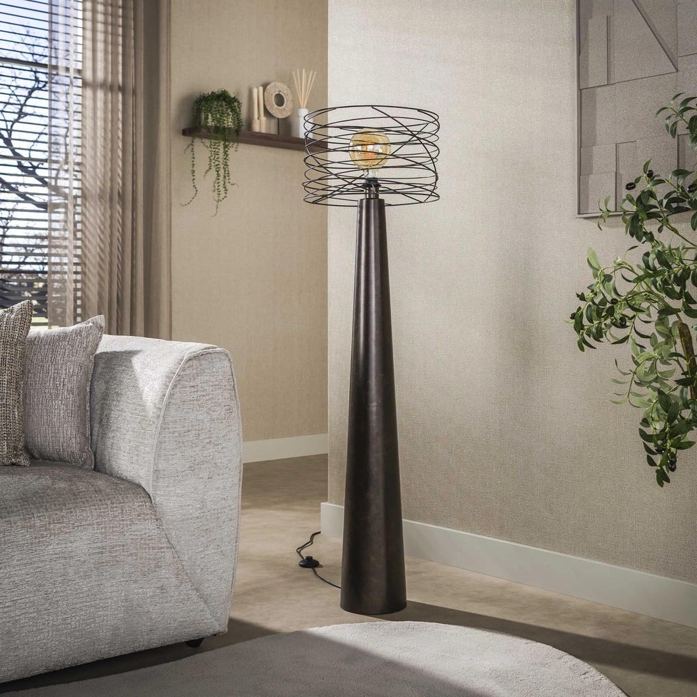 Stadtbraune Stehlampe Curl mit Drahtkappe Lyora 8716803512535