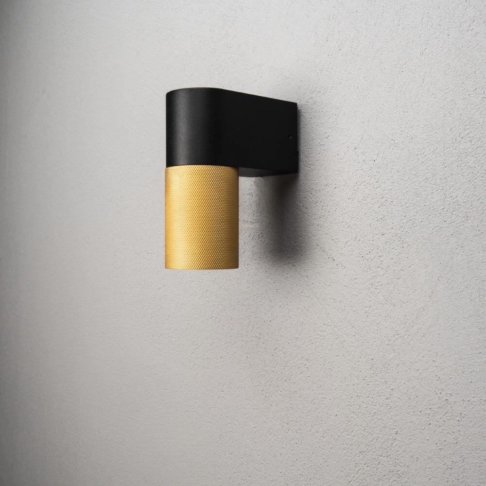 Schöner Wandstrahler Temi schwarz mit gold KonstSmide 7318306667586