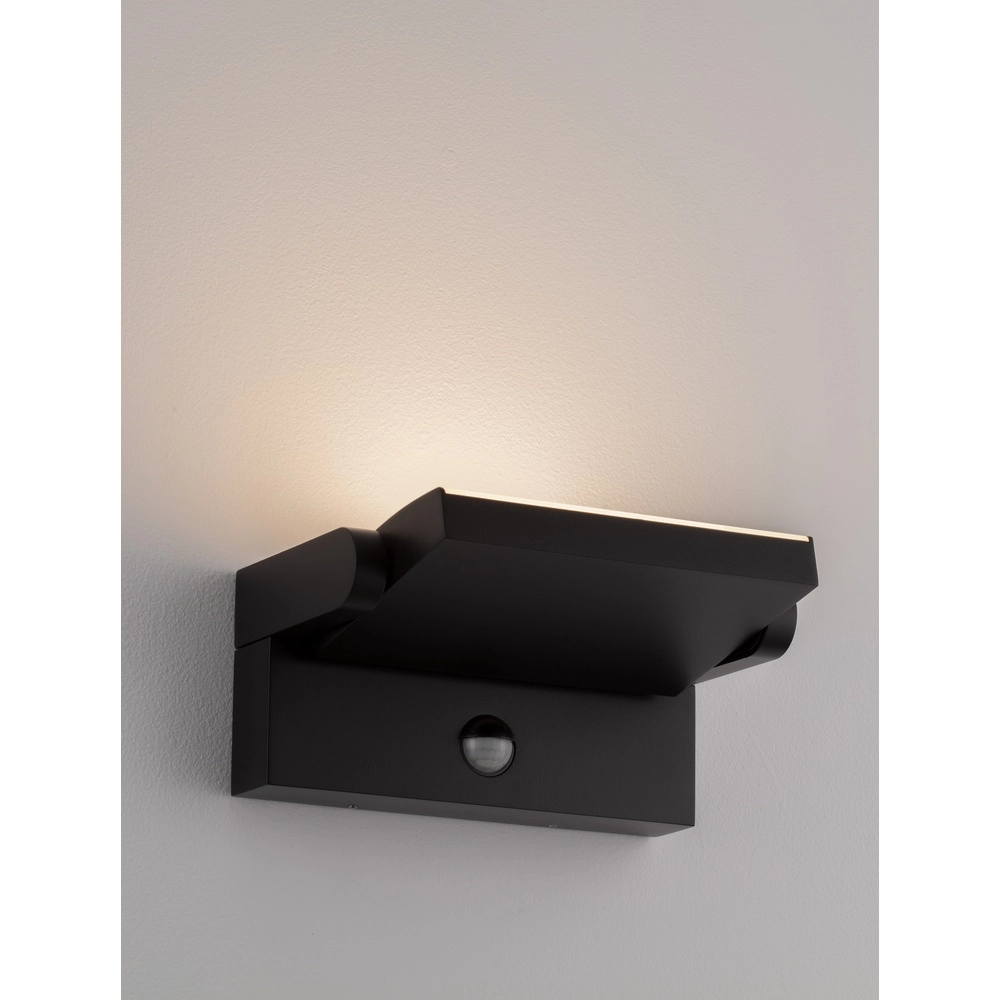 Design-Wandleuchte Gerber Schwarz mit Sensor Lyora 5212017447432
