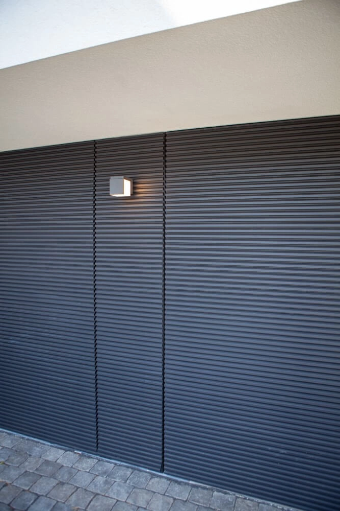 Schwarze Design-Wandleuchte Cuba einzel Lutec 6939412011578
