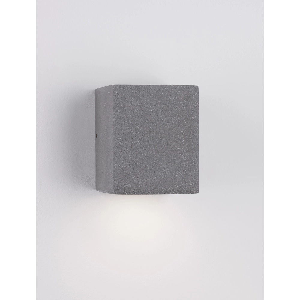 Quadratischer Strahler Emile Beton grau