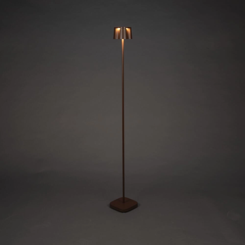 Rostbraune Stehlampe Nice für draußen KonstSmide 7318307831979