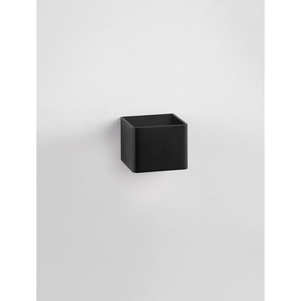 Wandstrahler Epic Quadratisch Schwarz Lyora 5212017444325