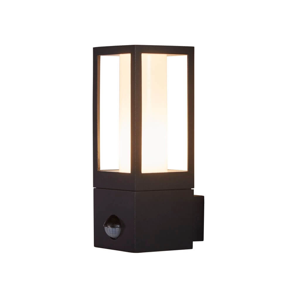 Schlanke Wandleuchte Avenue Schwarz Searchlight 5053423250922