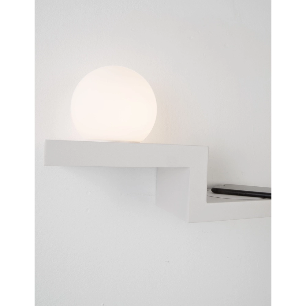 Nachttischlampe Room weiß mit kabellosem Ladegerät Lyora 5212017423726