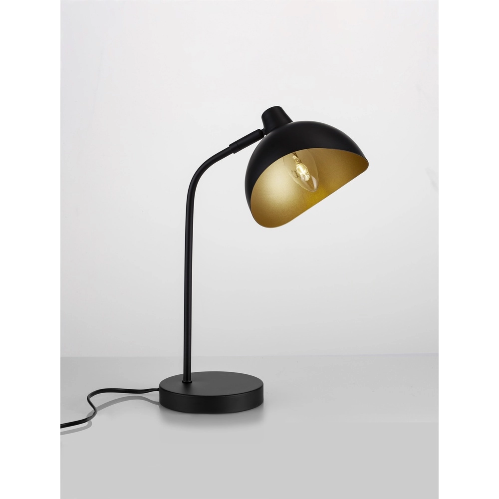 Tischlampe Geti Schwarz mit goldener Innenseite