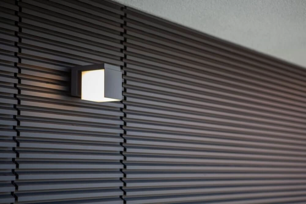 Schwarze Design-Wandleuchte Cuba einzel Lutec 6939412011578