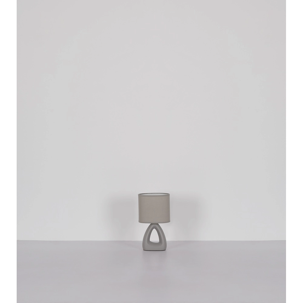 Design-Tischlampe Triangle Grau Globo 9007371475513