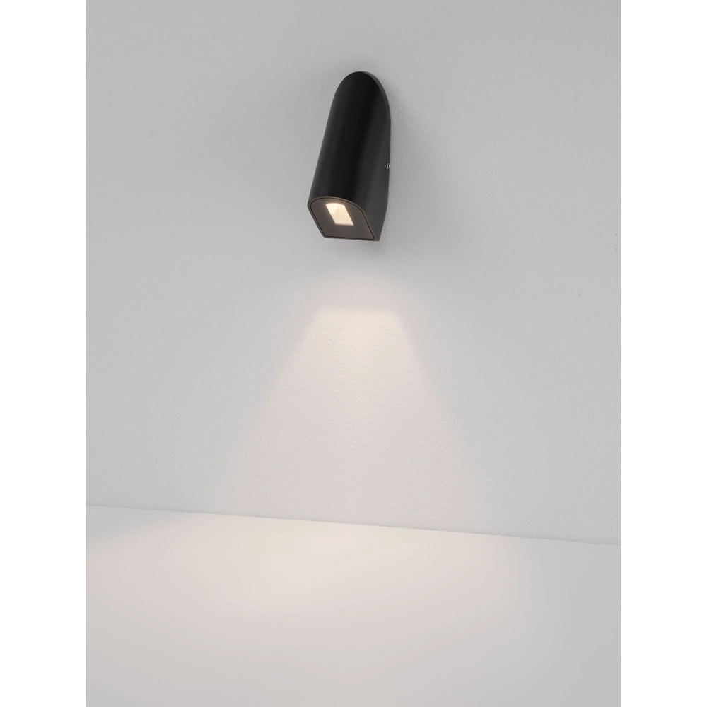 Schlanke Wandleuchte Soren schwarz