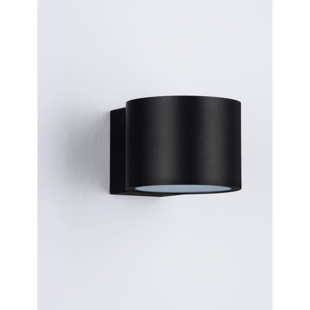 Design-Wandspot Beta Auf und ab schwarz Lyora 5212017453471
