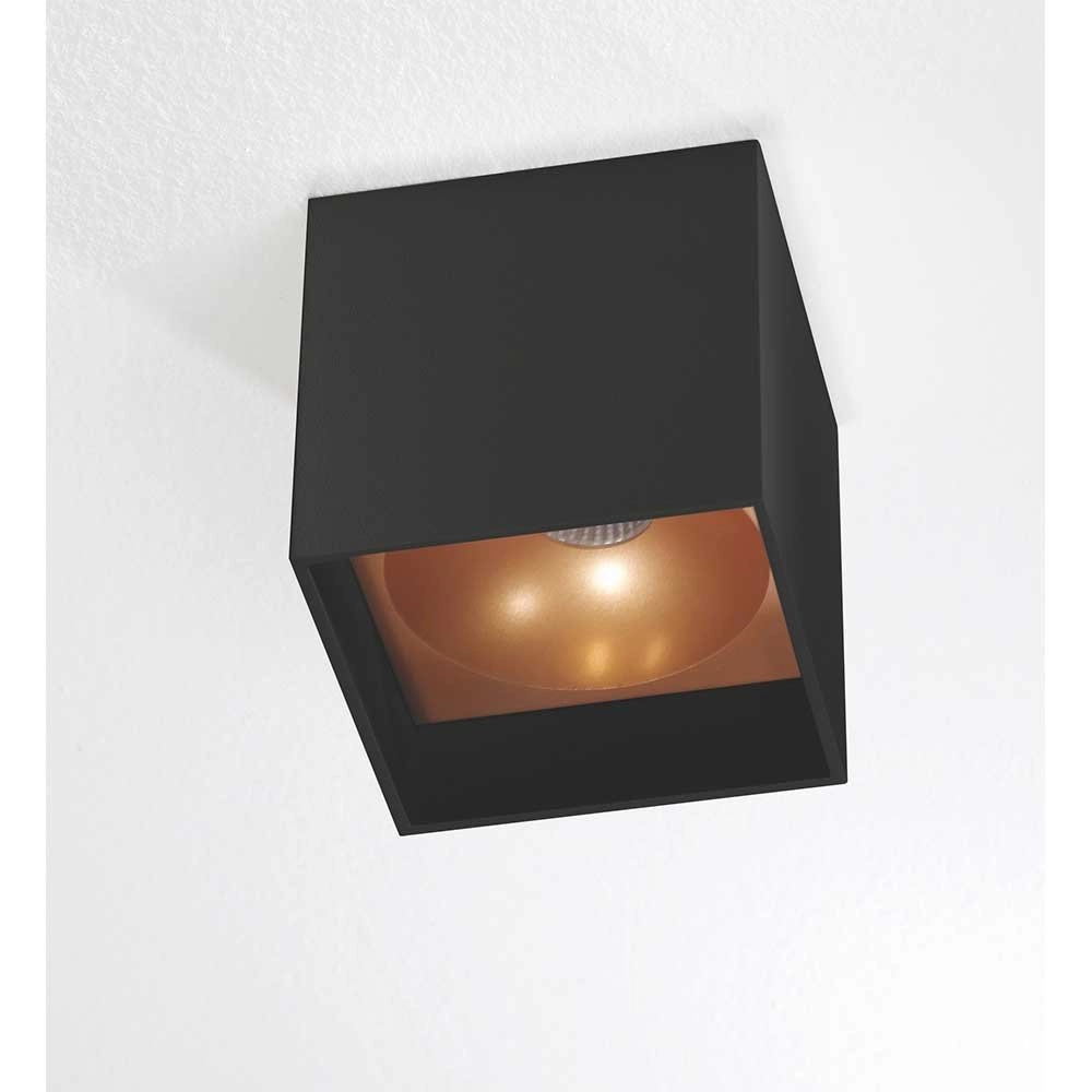 Schwarzer LED-Scheinwerfer Brock golden Artdelight 8719831731664