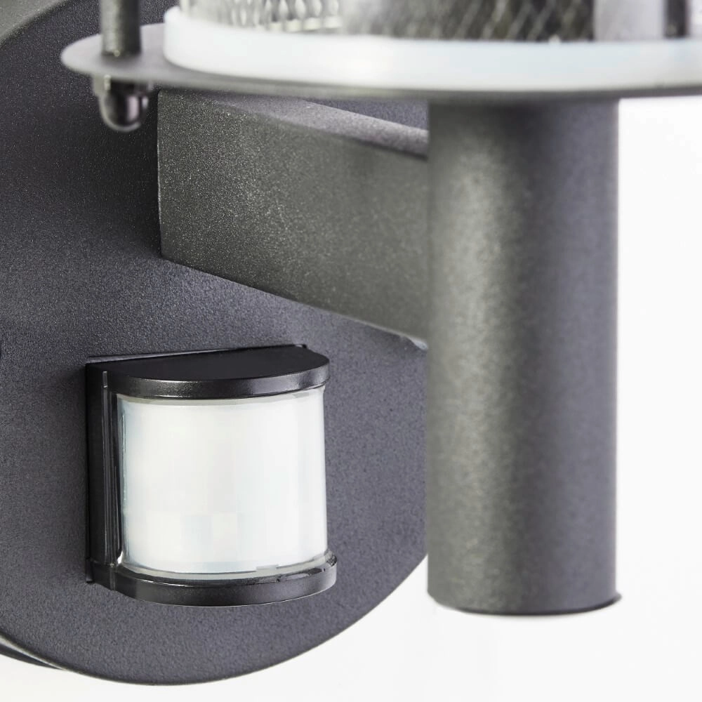 Schwarze Außenlampe Detroit mit Sensor Brilliant 4004353403224
