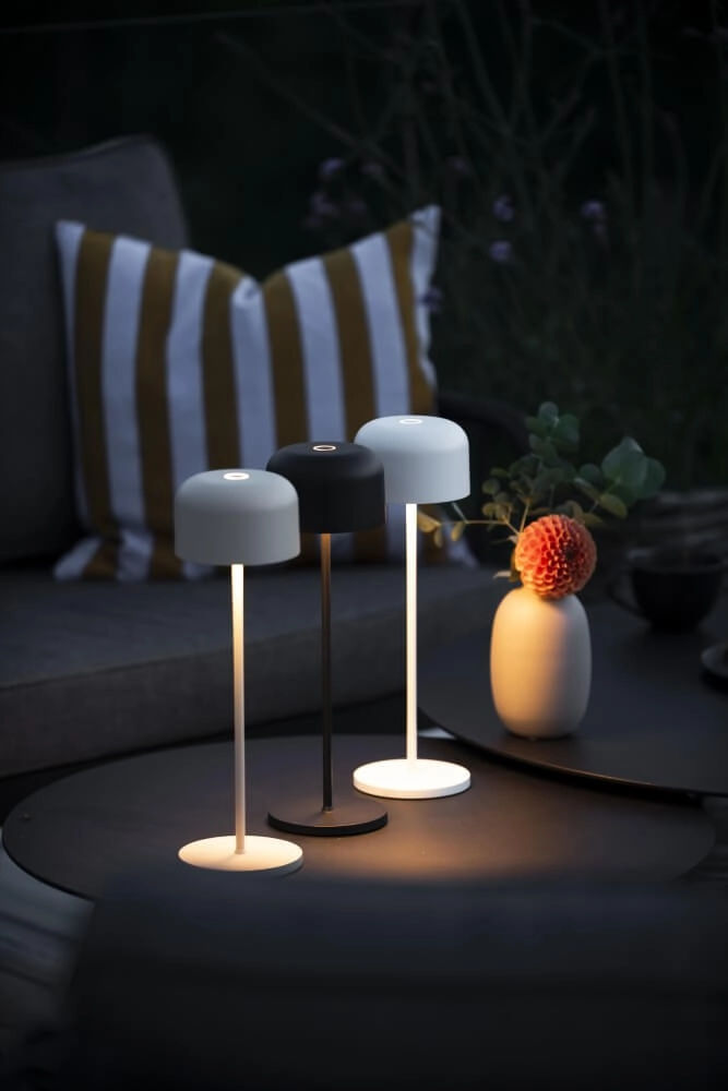 Weiße Tischlampe Lille wiederaufladbar KonstSmide 7318307834253