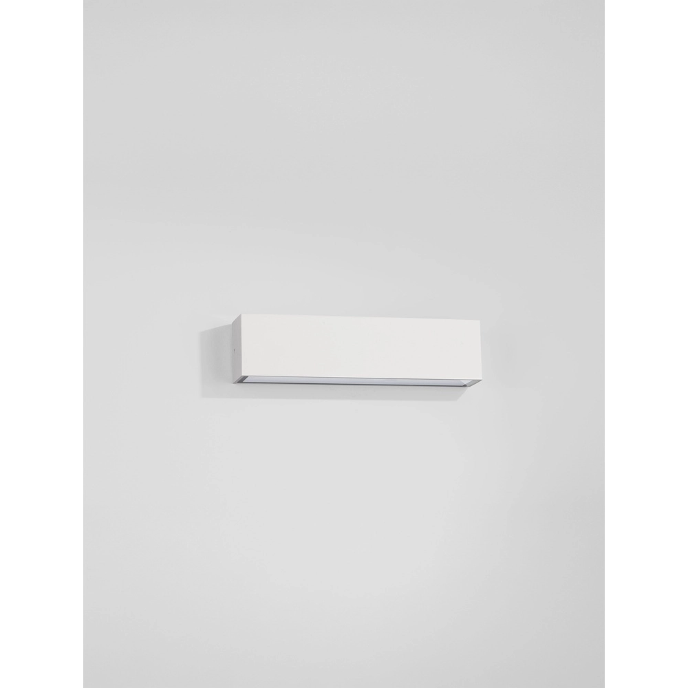 Schlanke Wandleuchte Allure weiß 26cm Lyora 5212017479099