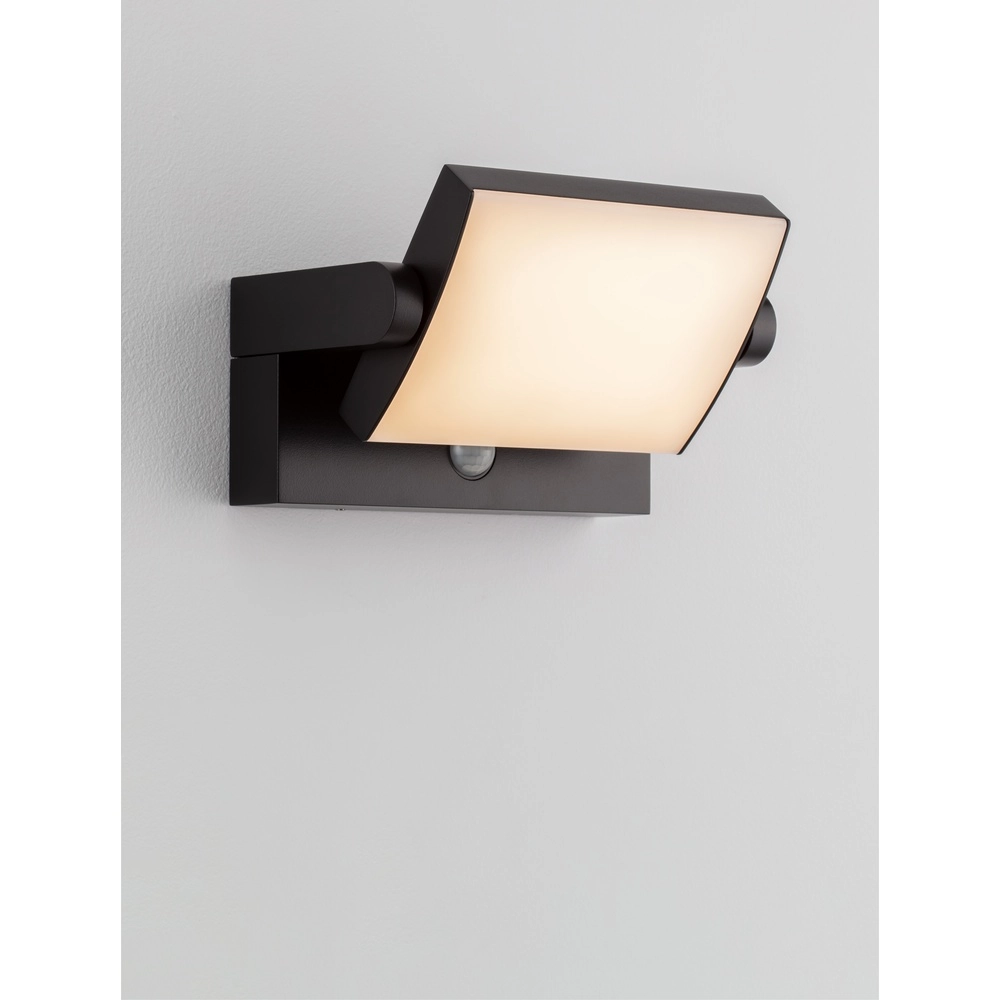 Design-Wandleuchte Gerber Schwarz mit Sensor Lyora 5212017447432