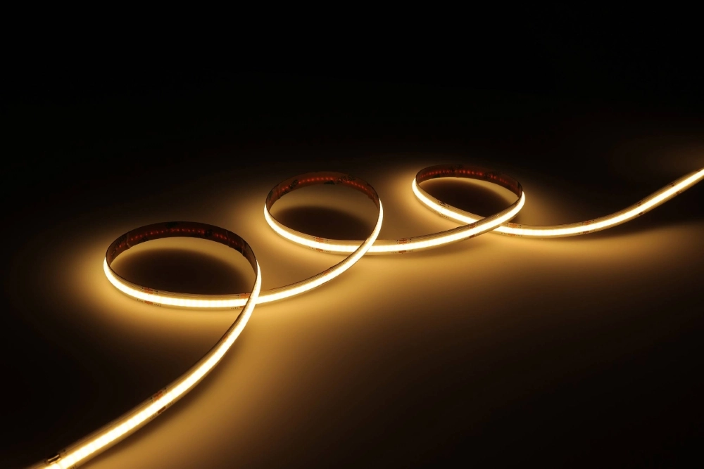 Warmweißer LED-Streifen Cob Stripe 8 Meter Eglo 9008606244775