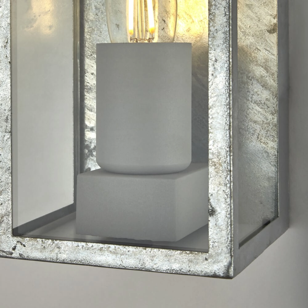 Antiksilberne Außenlampe Box II Searchlight 5053423227795