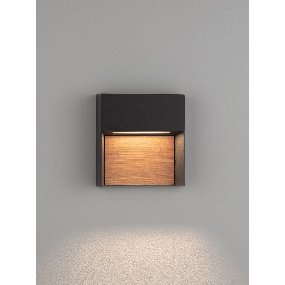 Design-Wandlampe Noray Schwarz mit Holz – 2700K Lyora 5212063504295