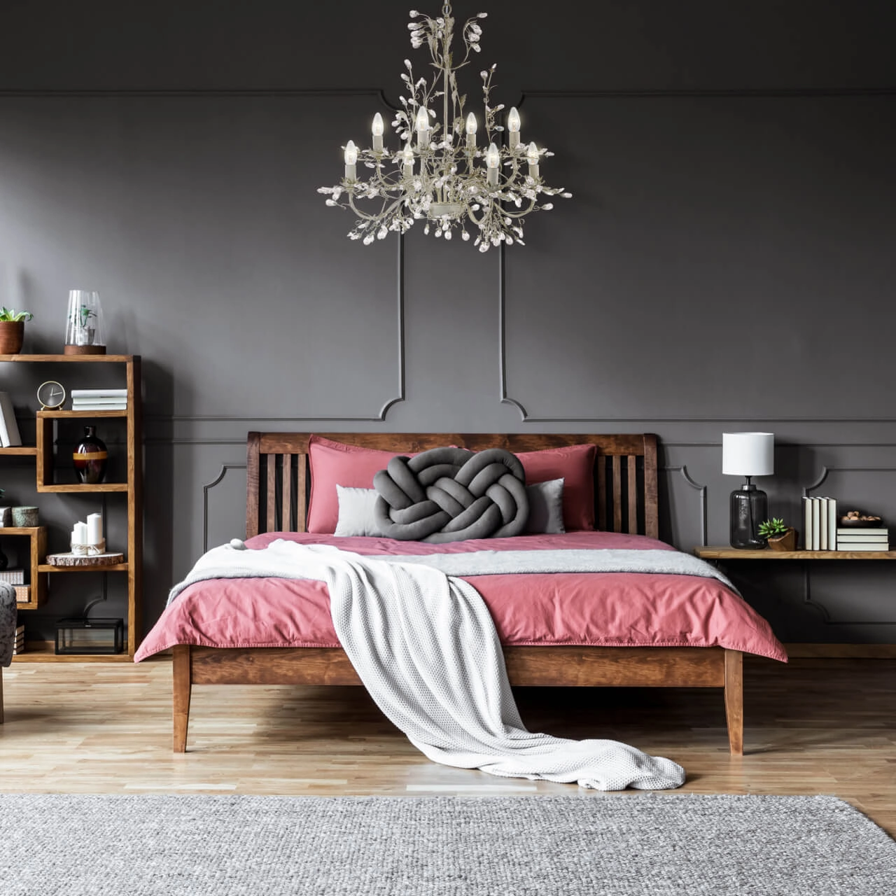 Klassischer Kronleuchter Almandite 8-flammig Ø 74cm Searchlight 5013874337658