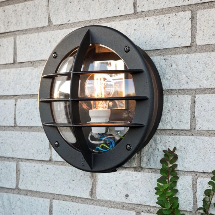 Außenleuchten Oden Plug Mit Power Outlet KonstSmide 7318305167506