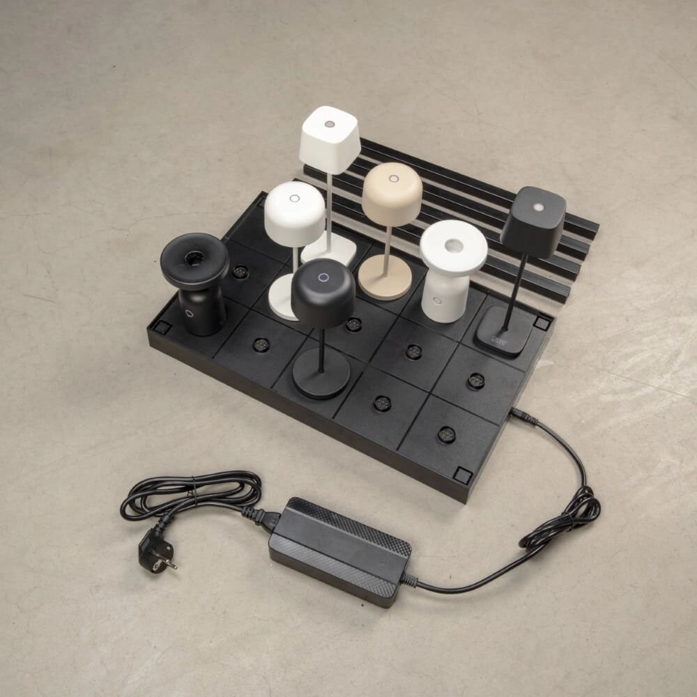 Schwarz Oplaadpaneel für 15 Tischlampen KonstSmide 7318307836752