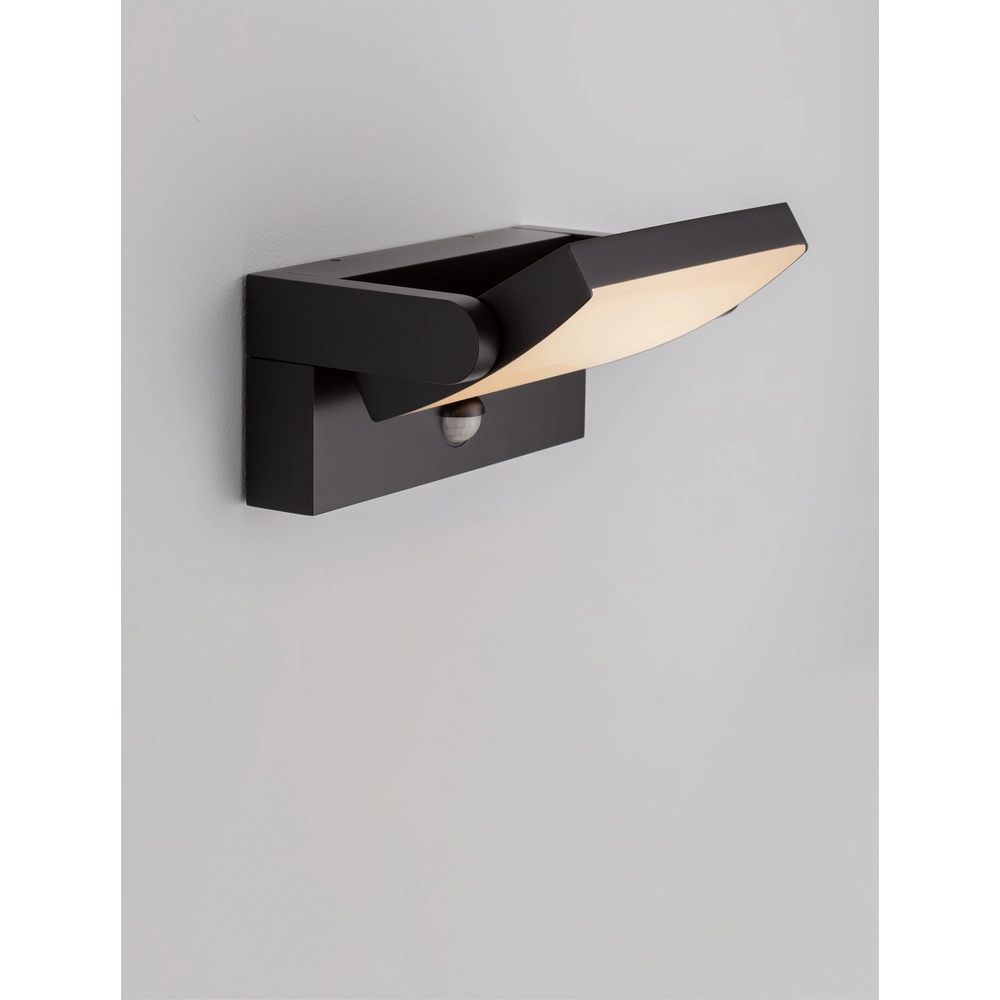 Design-Wandleuchte Gerber Schwarz mit Sensor Lyora 5212017447432