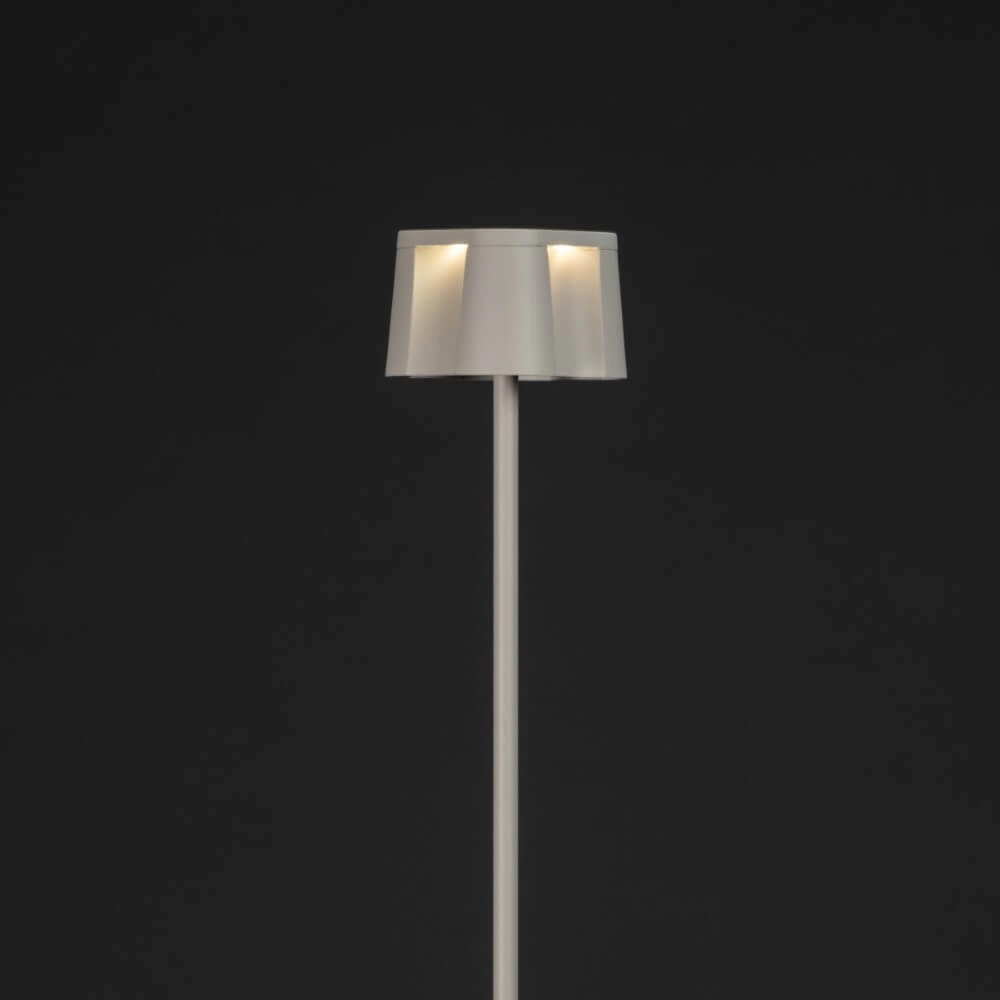 Weiße Stehlampe Nice für draußen KonstSmide 7318307831252