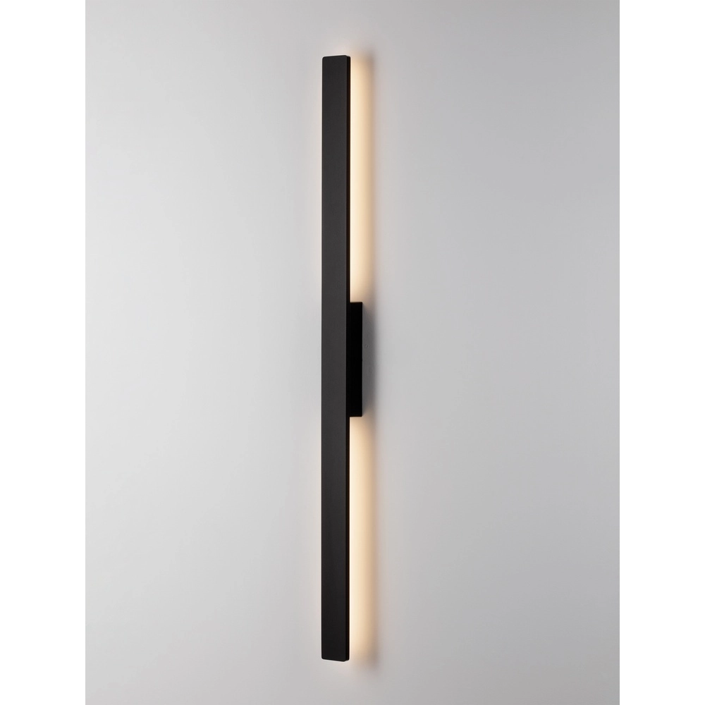 Schlanke Wandleuchte Aneth schwarz 104cm Lyora 5212017447302