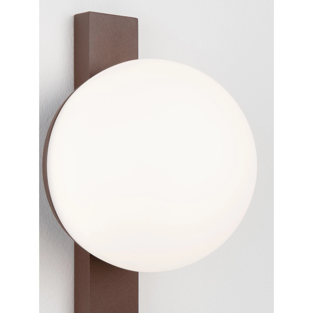 Einzigartige Wandlampe Remi Rostbraun mit weißer Zwiebel Lyora 5212017494481