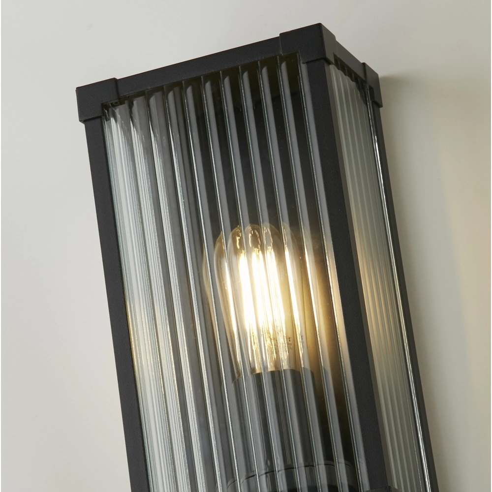 Wandleuchte Cincinnati schwarz Searchlight 5053423297897