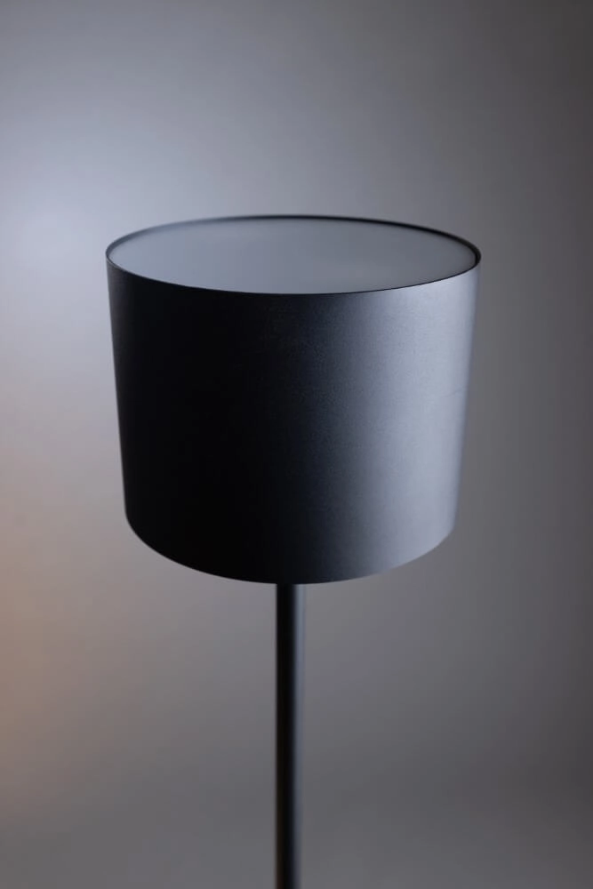 Coole Stehlampe Maverick Schwarz ETH 8720195306016