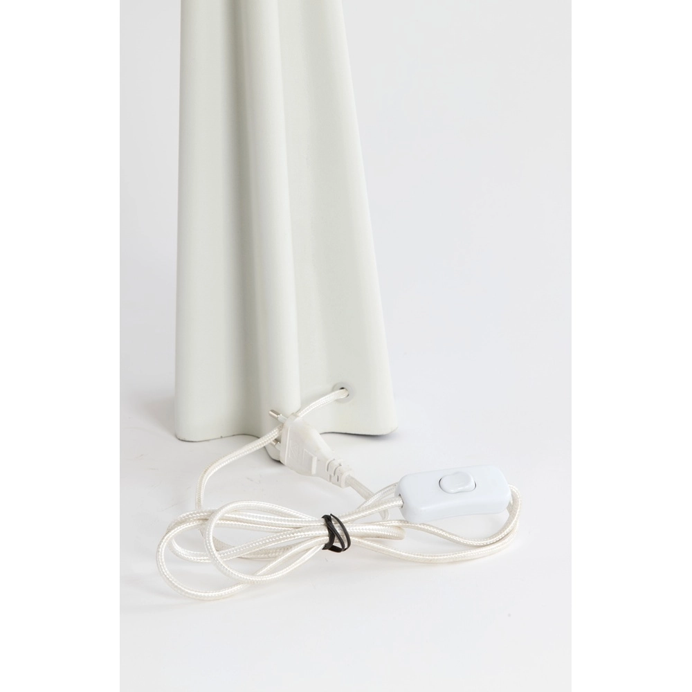 Weiße Tischlampe Cukai mit Metallkappe Light & Living 8717807742898