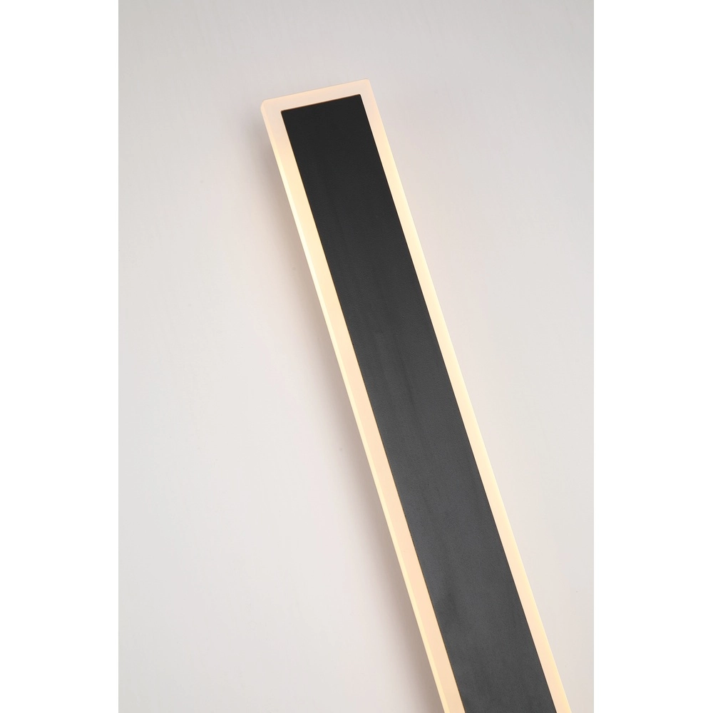 Design-Wandleuchte Bordo schwarz 120cm Searchlight 5053423289984