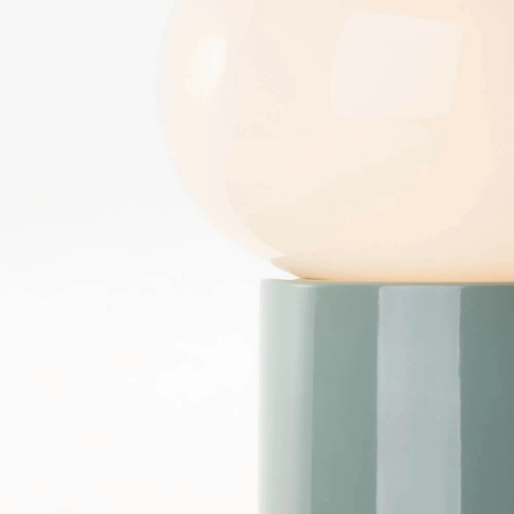 Grüne Tischlampe Knut mit weißem Glas Brilliant 4004353430176