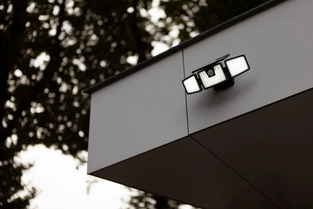 Solar wall lamp Briti 3 black Lutec 6939412015774