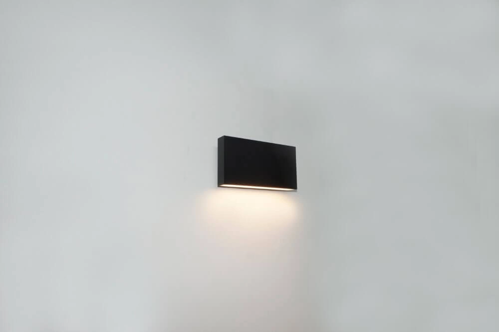 Schlanke Wandleuchte Box Schwarz